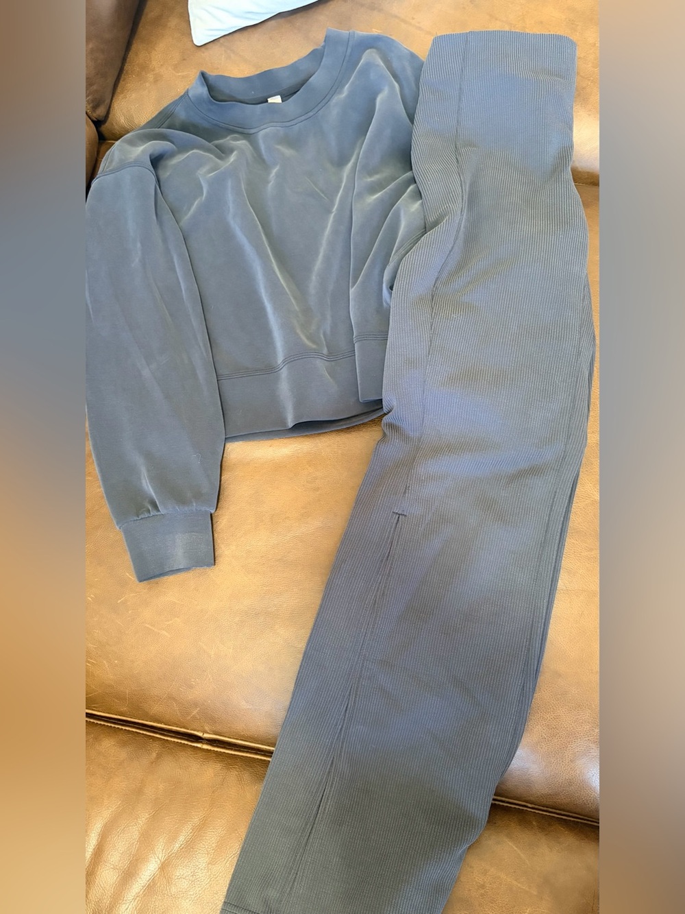 Lululemon Women's Ribbed Flared Joggers & Cropped Sweatshirt